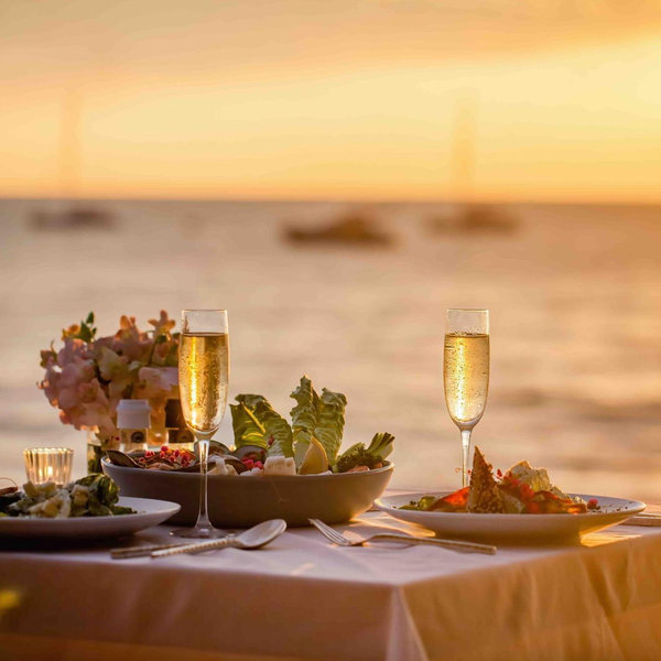 Eagle Beach Candlelight Dinner