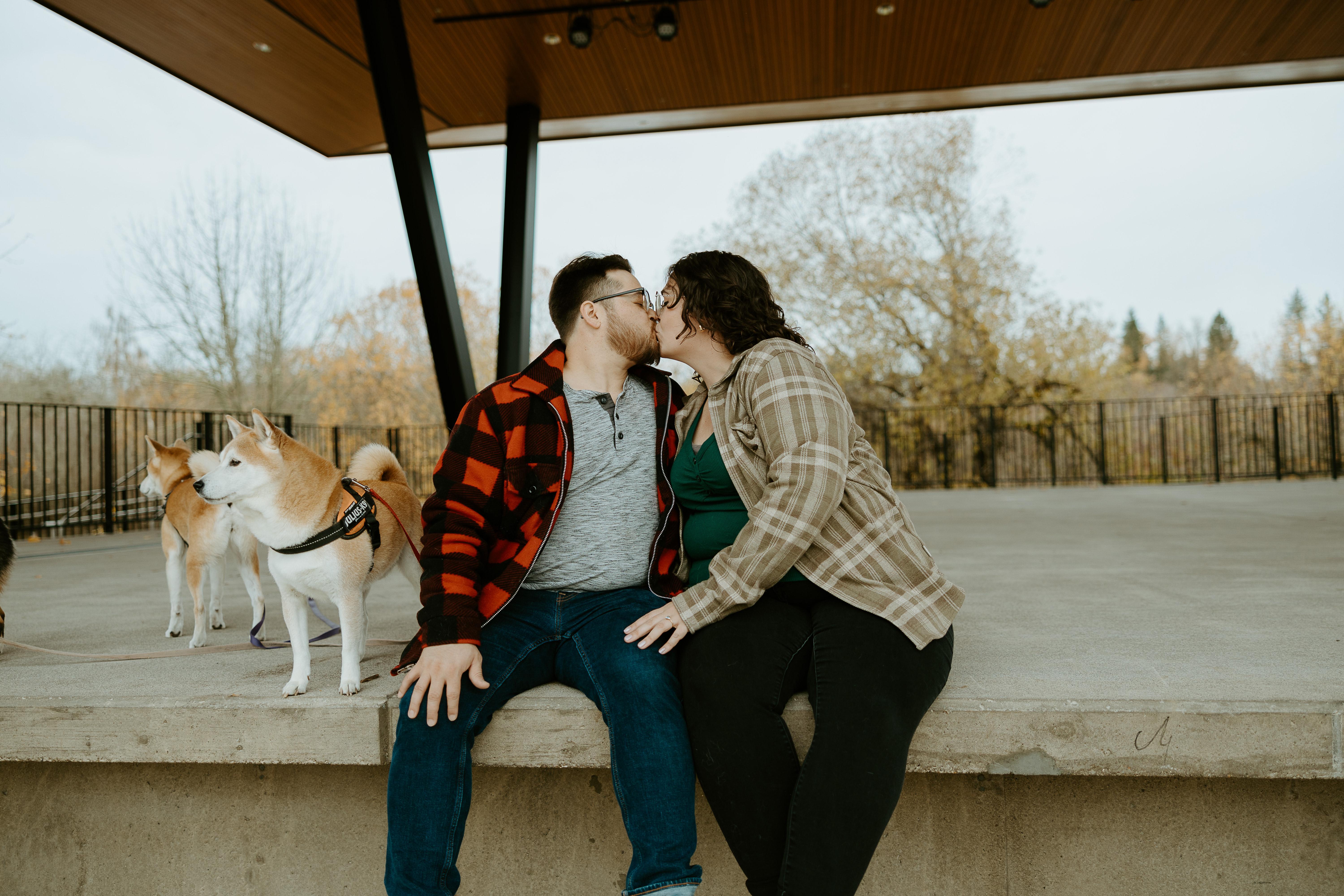 The Wedding Website of Amanda Poe and Arie Henry