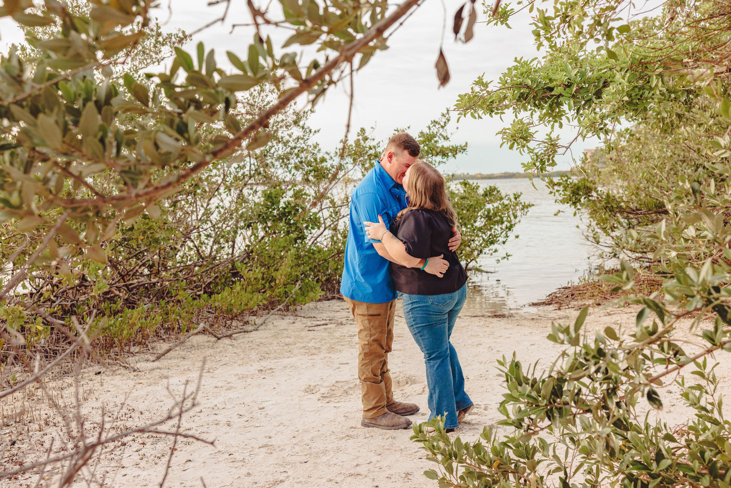 The Wedding Website of Makayla Baer and Larry Burroughs
