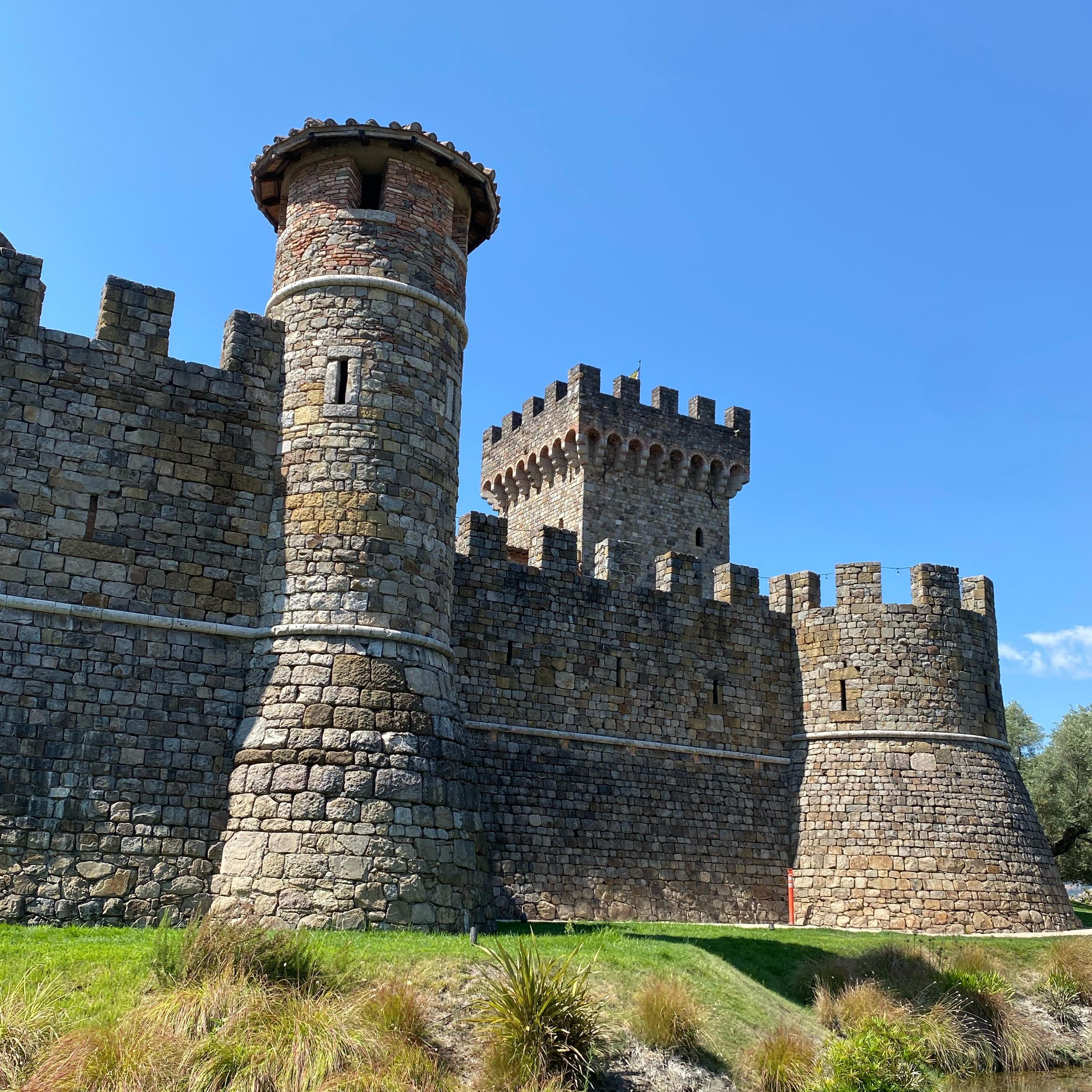 Castello di Amorosa Vineyard - 3 Bottle Wood Box Vertical