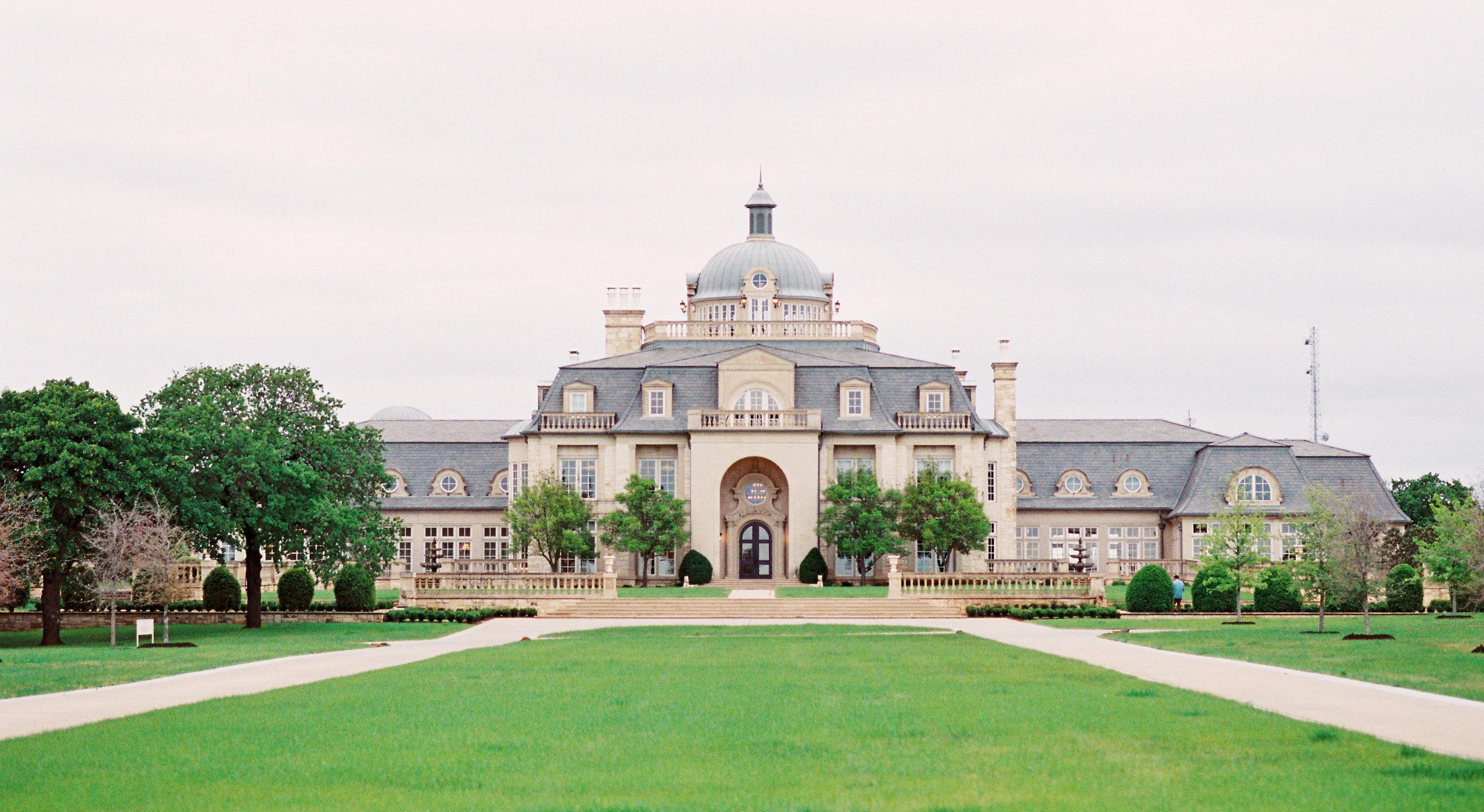 The Wedding Website of Holley Lange and Aaron Davis