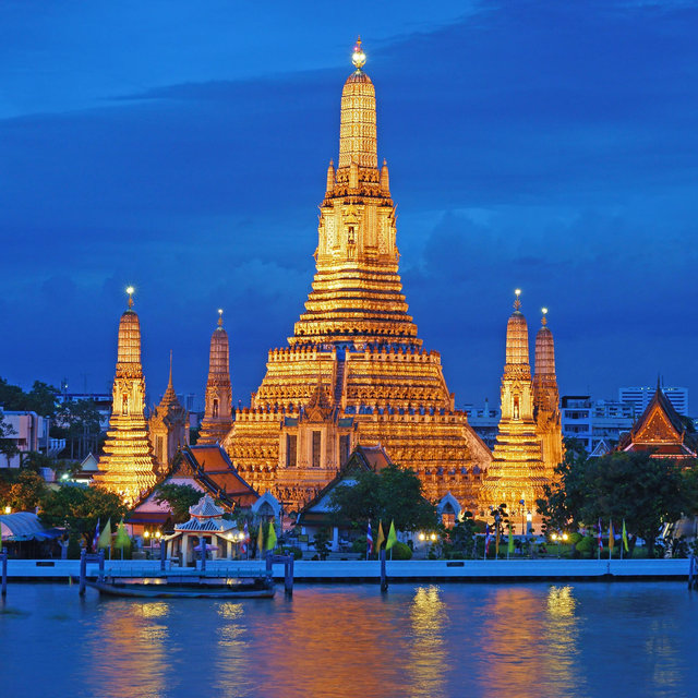 Tour of Wat Arun