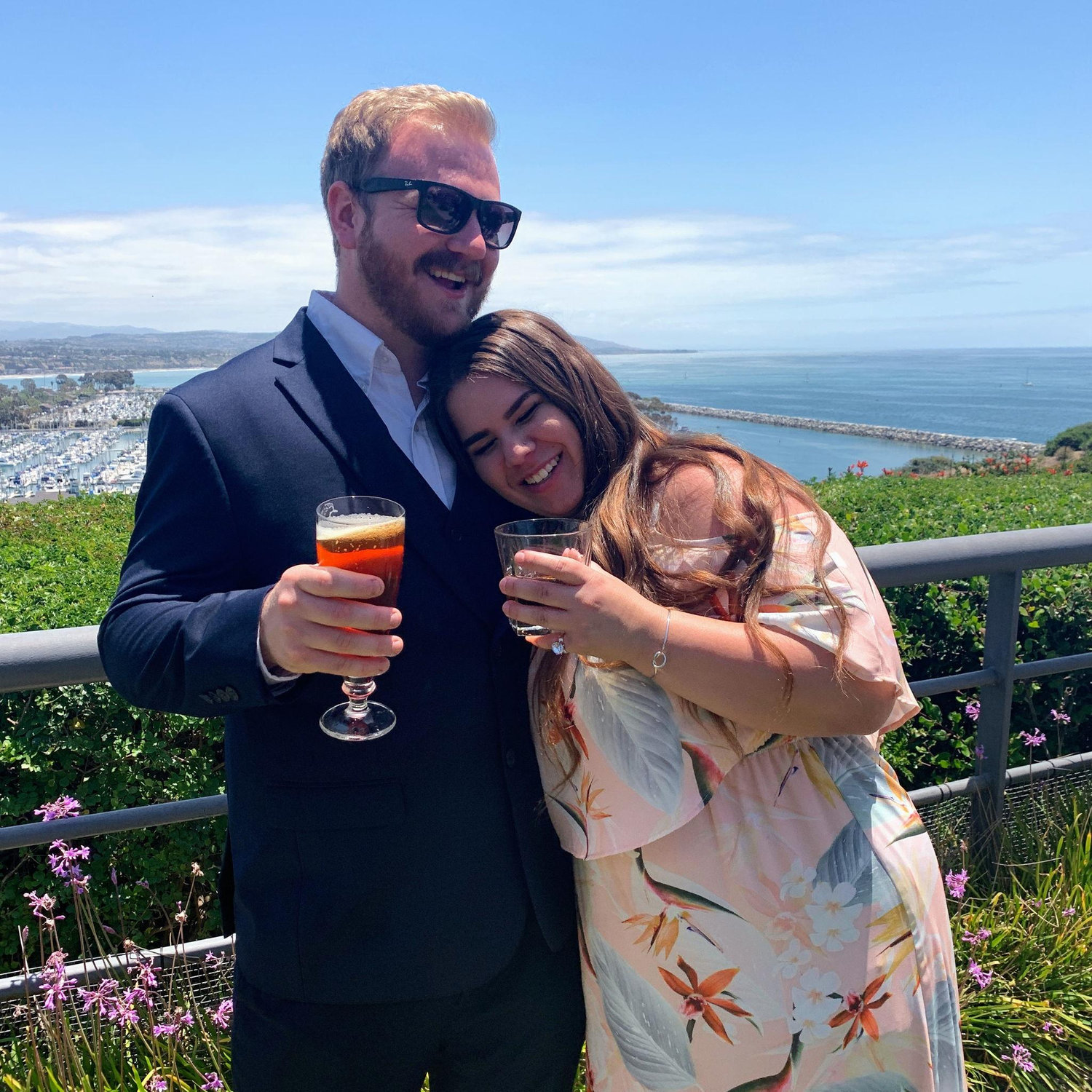 We absolutely LOVE weddings and will dance our little hearts out everytime<33