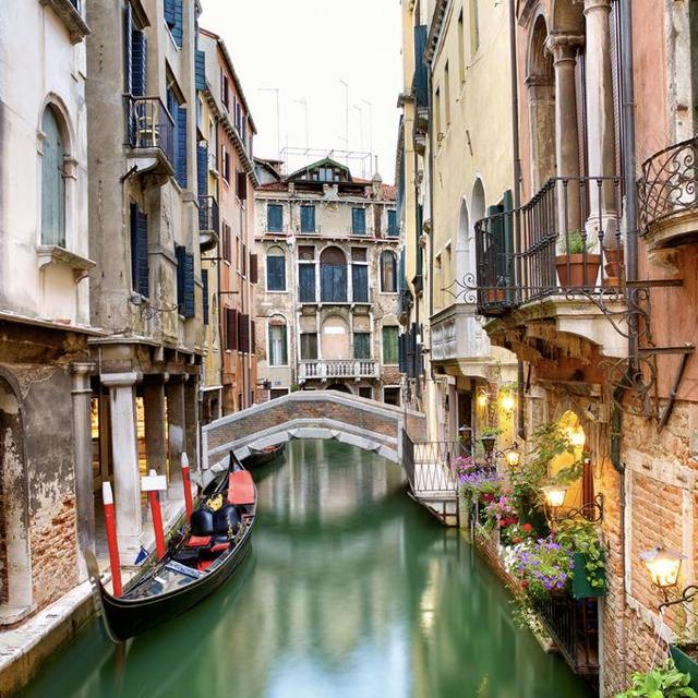 Hotel Night In Venice