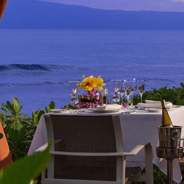 Oceanside Dining in Maui
