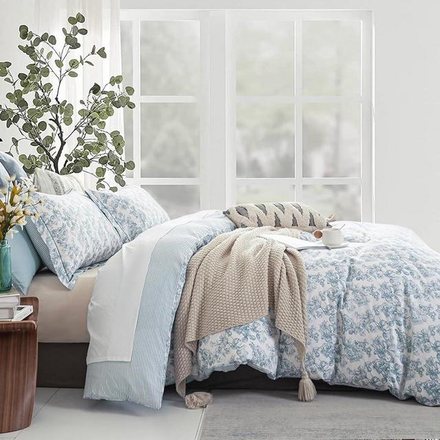 LEMIROE Vintage 100% Cotton Duvet Cover Queen Size 3PC - Elegant Pale Slate Blue Floral Pattern on White with Light Blue & White Striped Reverse, Luxurious Bedding Set with Button Closure (90"×90")