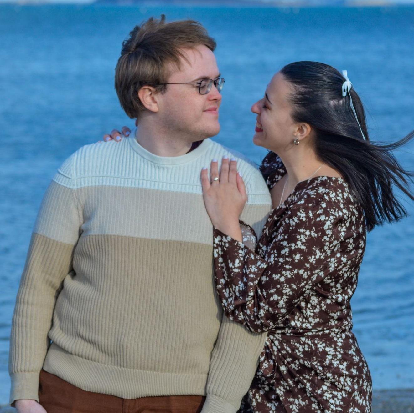 Thank you to Dee for these wonderful engagement photos! Go check out more of her work at @betweenthemomentsphotography on socials or https://betweenthemomentsphotography.pixieset.com