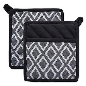 Design Imports Diamond Pot Holders (Set of 2) in Black