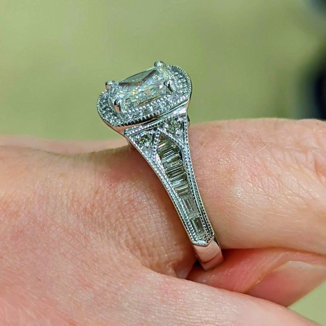 The baguettes down the side are from Lorena's mother's wedding ring and the round chips are from her maternal grandmother's wedding ring