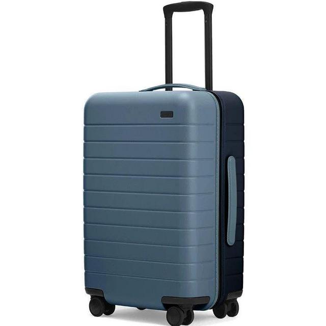 Away - The Bigger Carry-On (Coast/Navy)