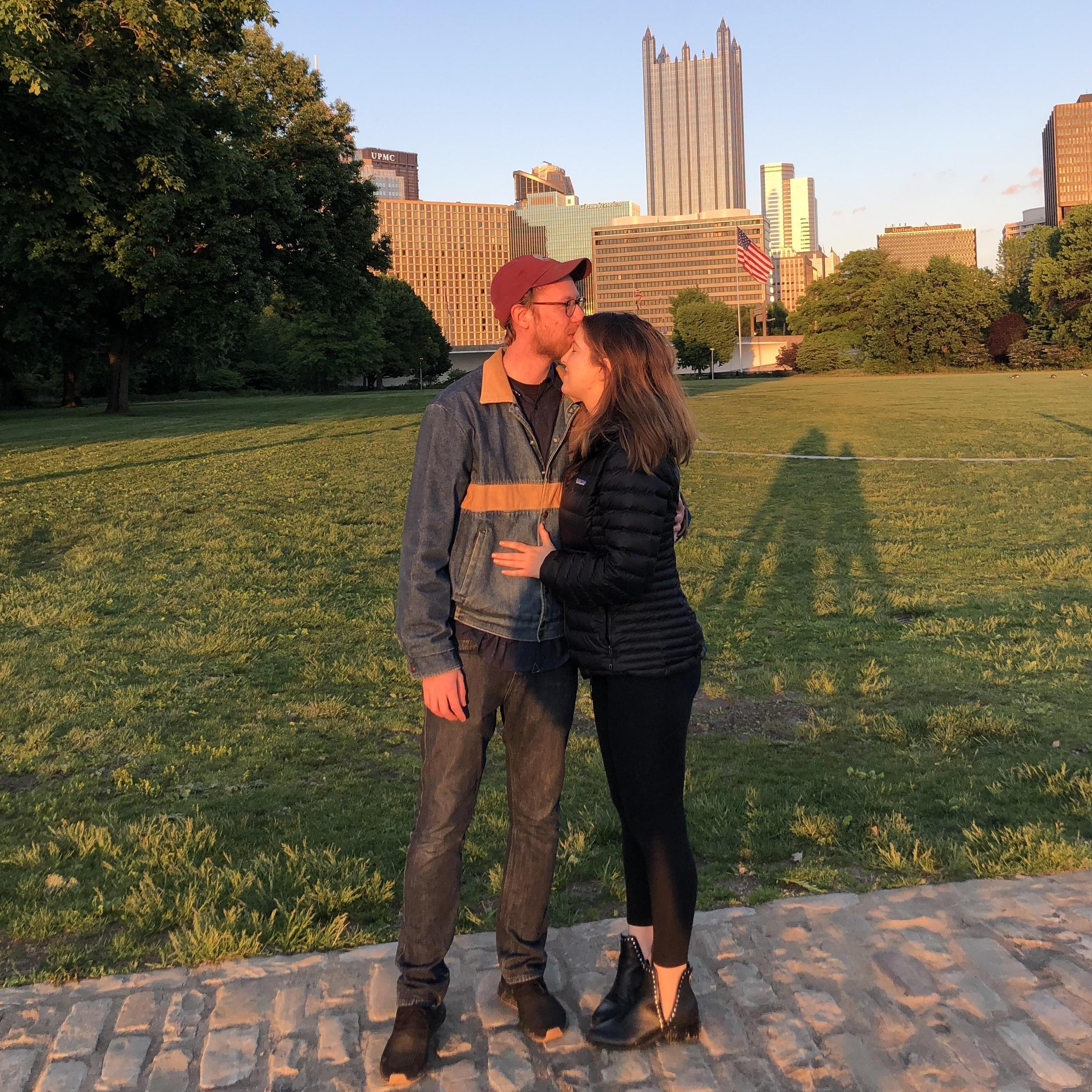 A cute kiss at Pointe State Park, Pittsburgh.