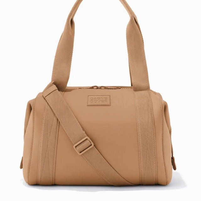 Landon Carryall in Camel, Medium