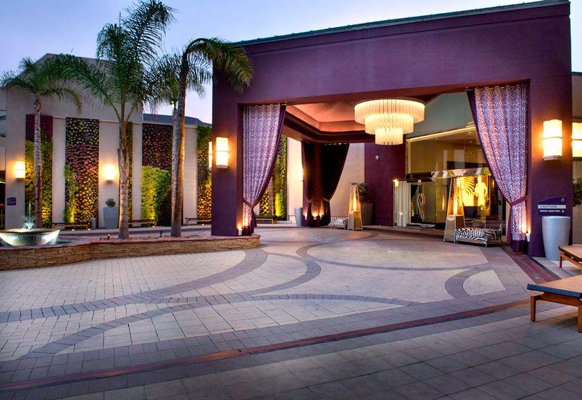 The Wedding Website of Marissa Glonchak and Jose Navarro