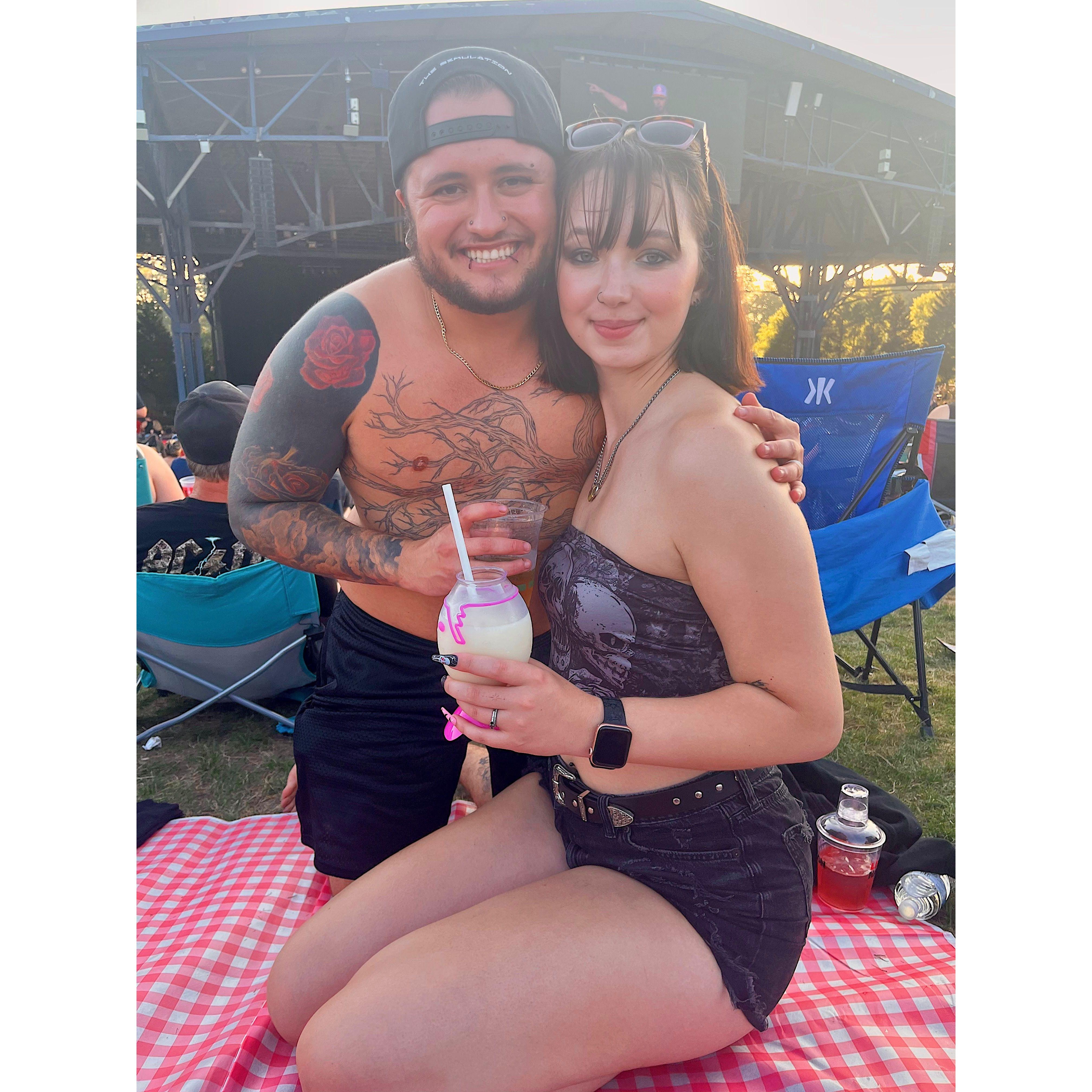 Concerts are our favorite experiences together. Nickelback was an incredible show.π