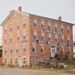 ENJOY OUR WEDDING WITH US @ BRICK WALKER TAVERN !