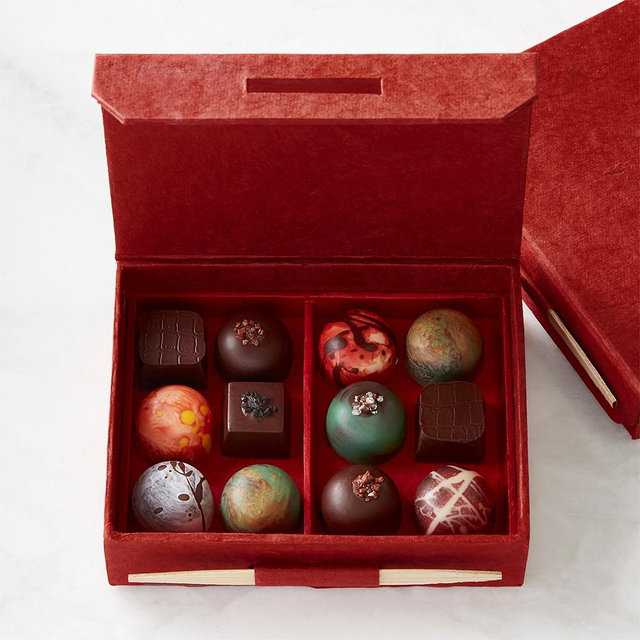 Knipschildt Assorted Chocolates, 12 Pieces