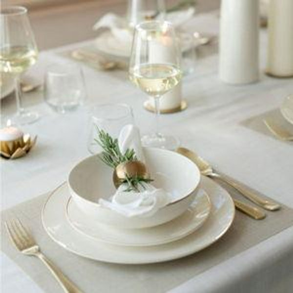 Dinnerware Set