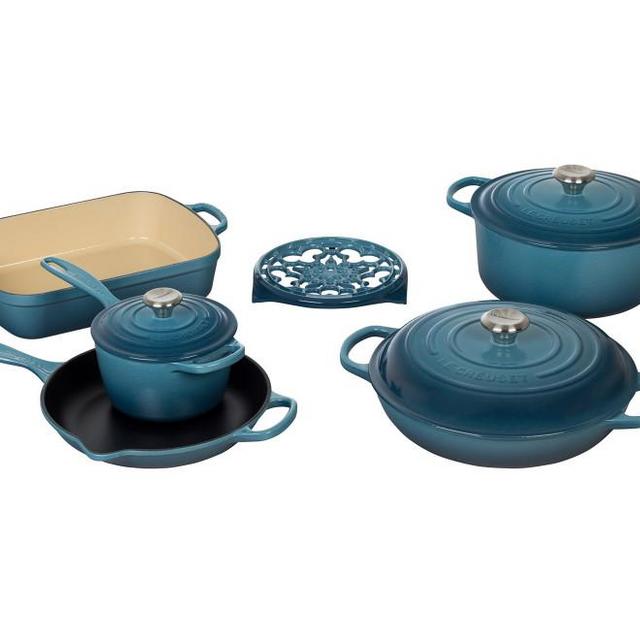 9-Piece Cast Iron Set in Marine Blue