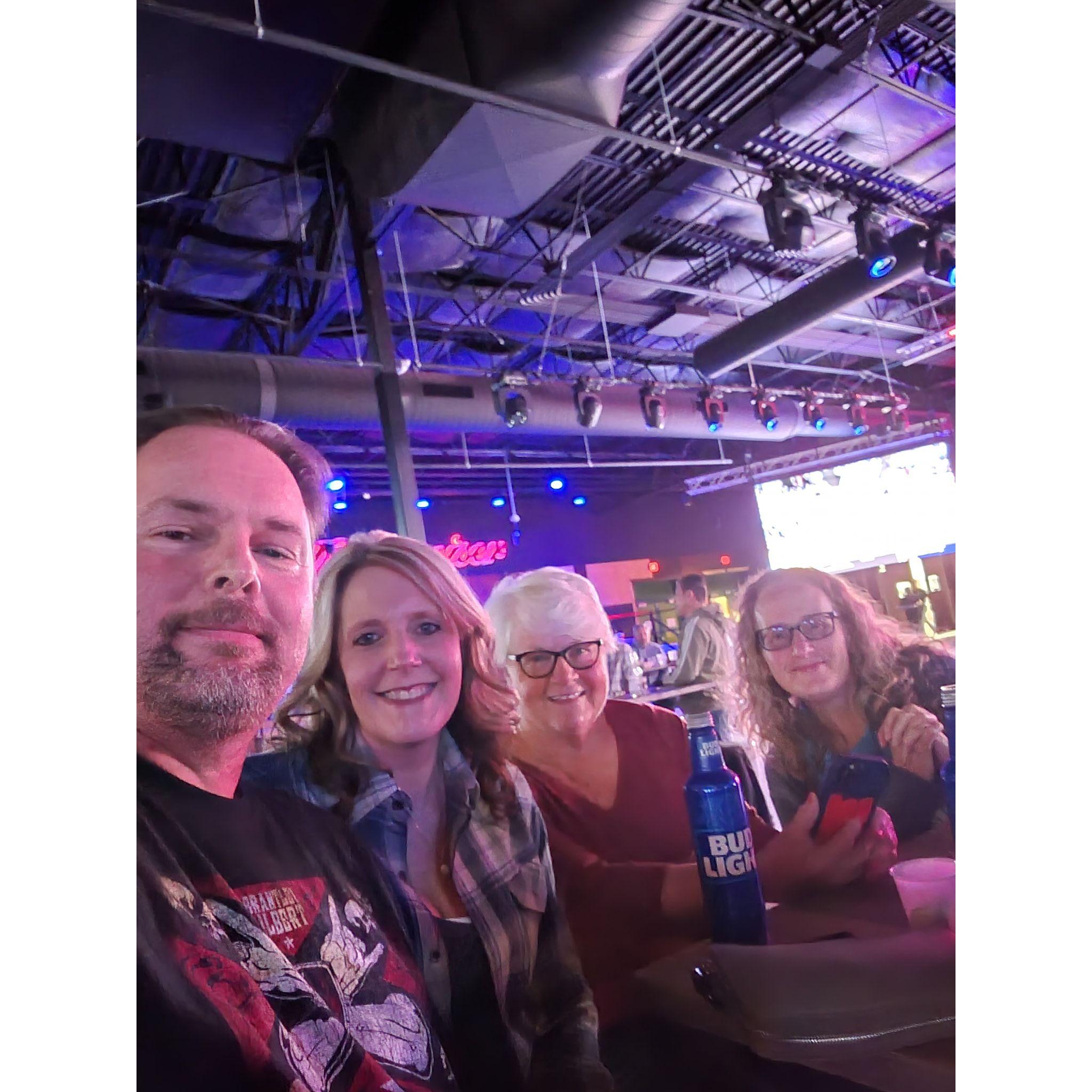 Lori's Roadhouse - Tammi's birthday!