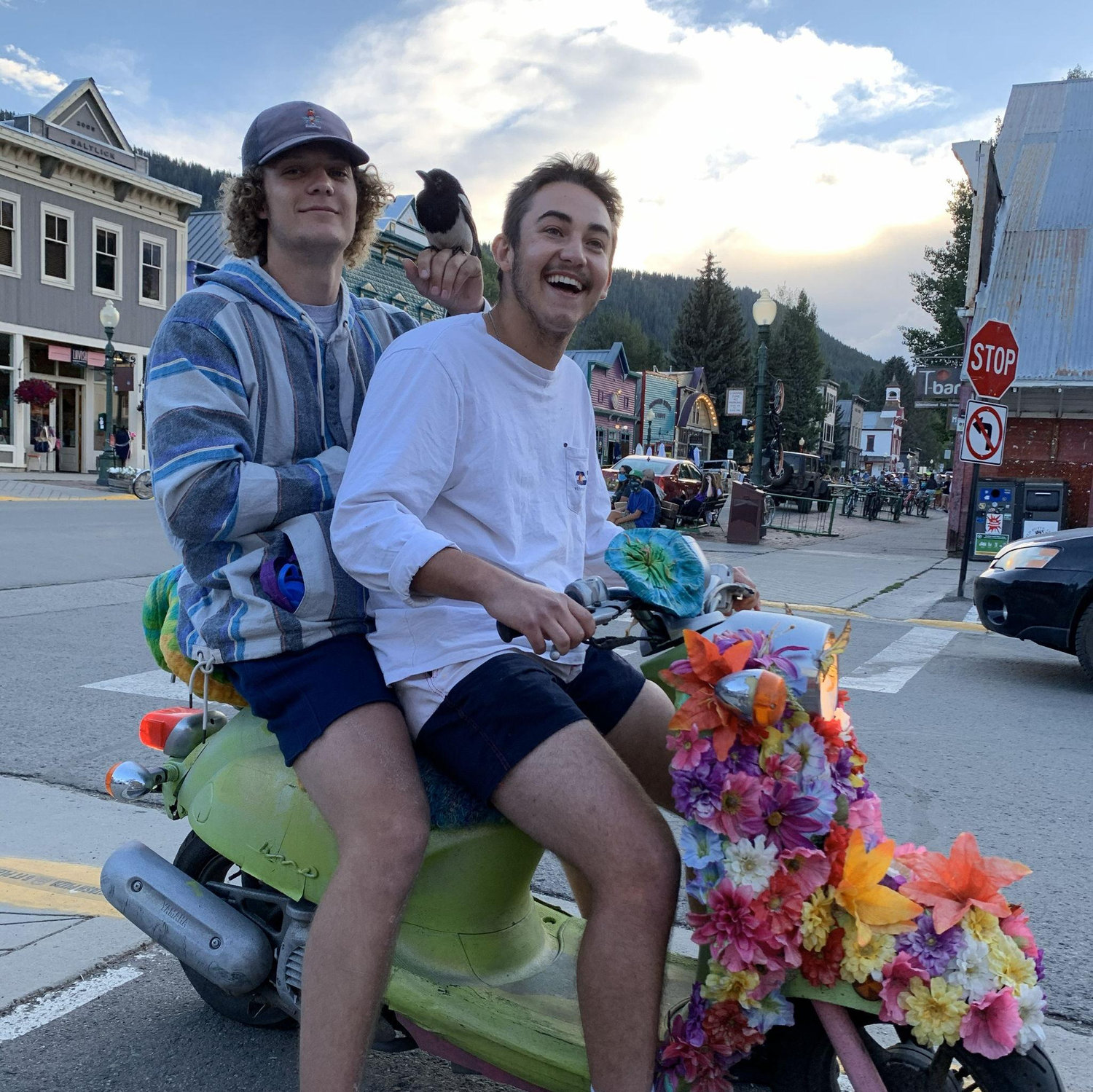 Garrett became a part of the Arangua family in 2019 when he became best friends with Madys brother, Seth, at Saint Marys University in Kansas. It was this year that we first met!
