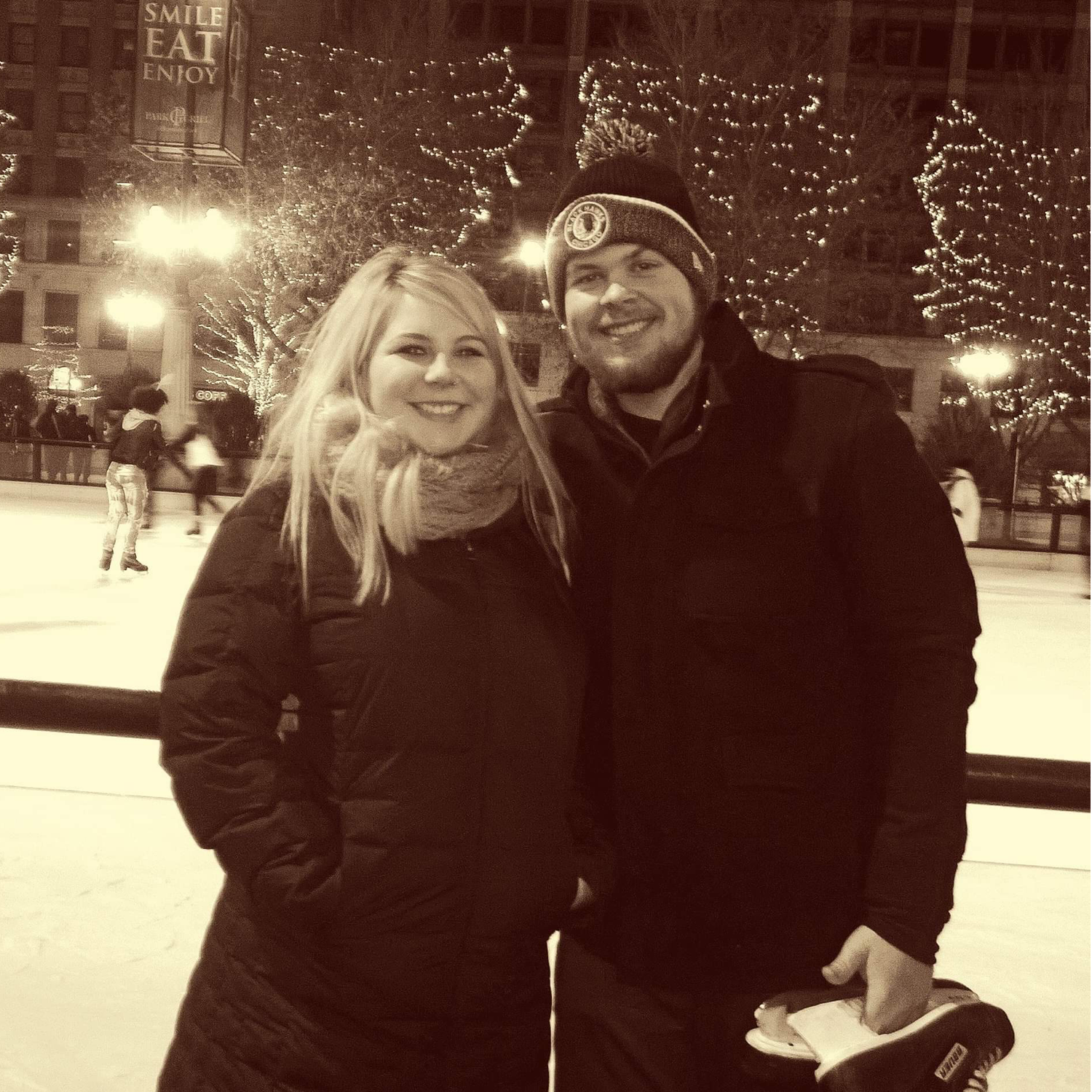 Ice Skating - December 7th, 2014

“Smile. Eat. Enjoy.” has basically become our life’s motto 😊