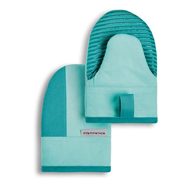 KitchenAid Beacon Two-Tone Mini Oven Mitt Set, 5.5"x8", Aqua Sky