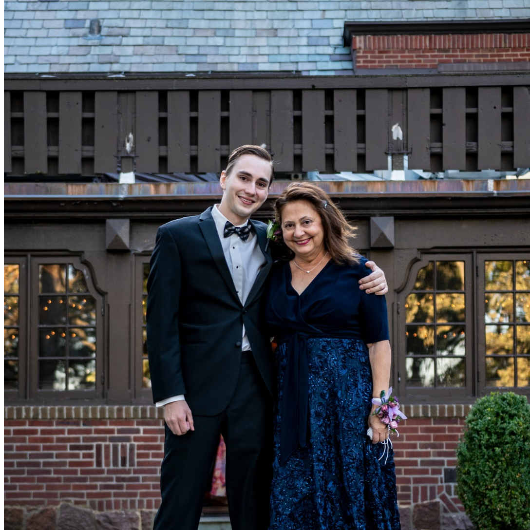 Luke & his momma
AMT Photoworks