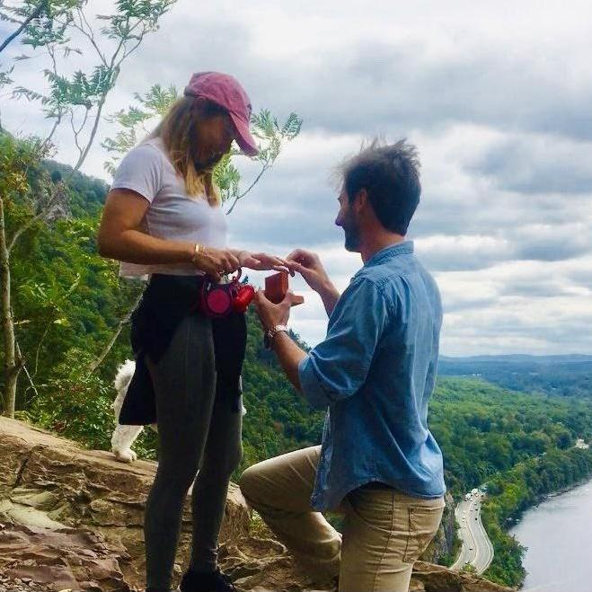 Getting engaged! | ¡Comprometiéndonos!