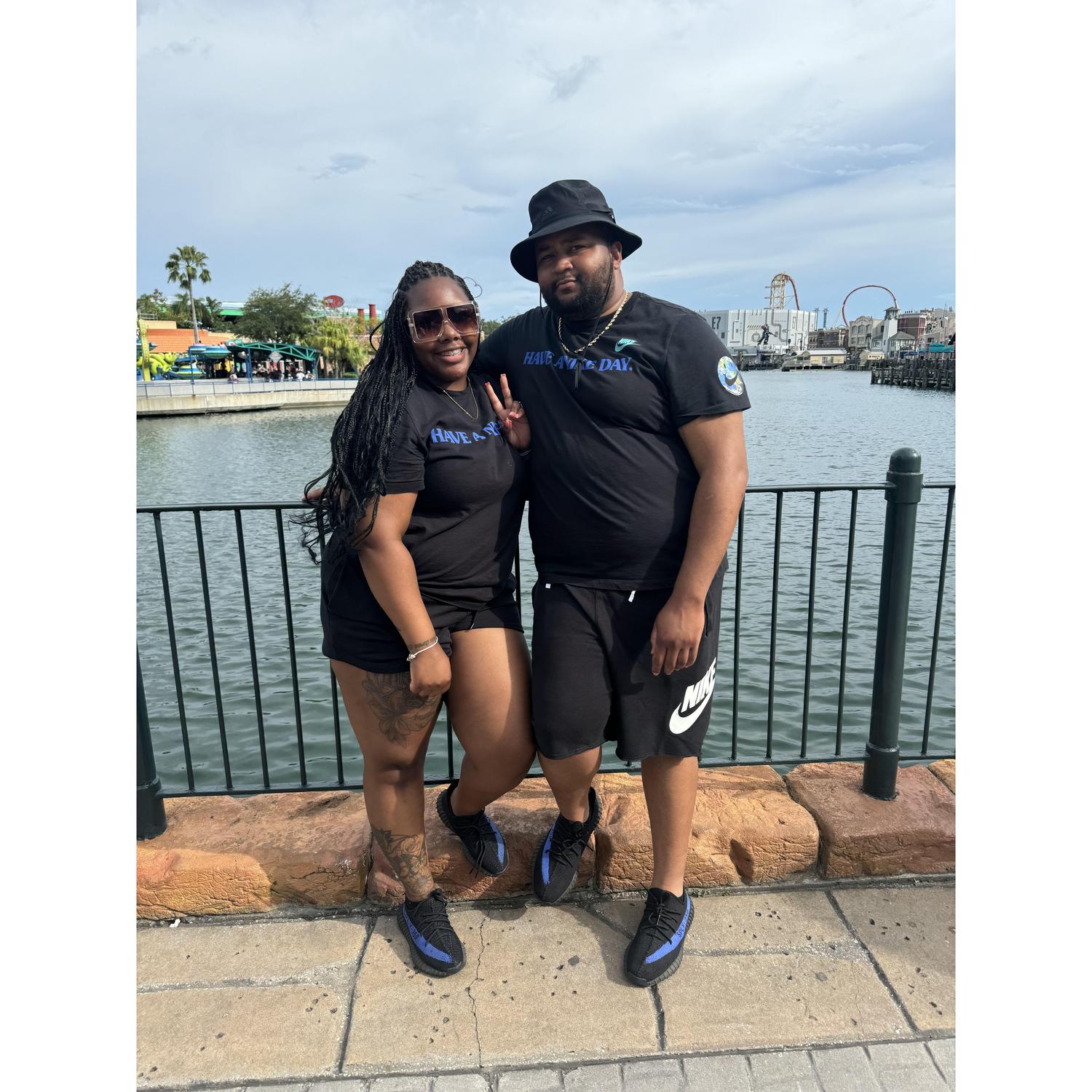We love to travel.