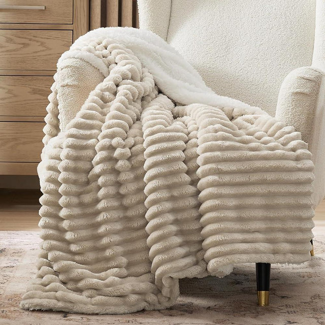 Bedsure Sherpa Blanket Twin Size for Couch - Super Soft Cozy Fleece Thick Warm Blanket for Winter, Plush Beige Throw Gift for Women, 60x80 Inches