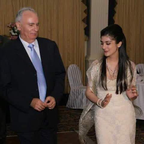The bride dancing with her late father (Ali Al-Qazwini) in 2007. That was the their last dance.. العروس ترقص مع المرحوم والدها (علي القزويني) وكانت تلك الرقصة الأخيرة