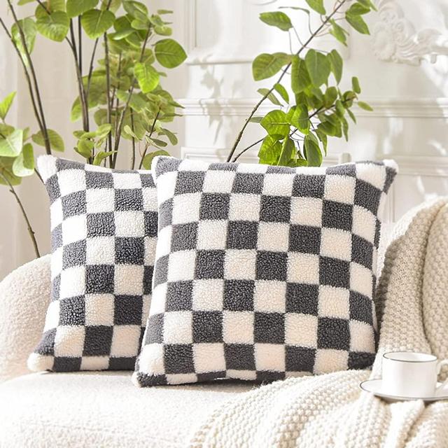 WACOMECO Decorative Throw Pillow Covers - Soft Sherpa Checkerboard Cushion Covers Faux Fur Pillow Cases for Sofa Bedroom Livingroom Car, 18 x 18 in, Grey and Off White