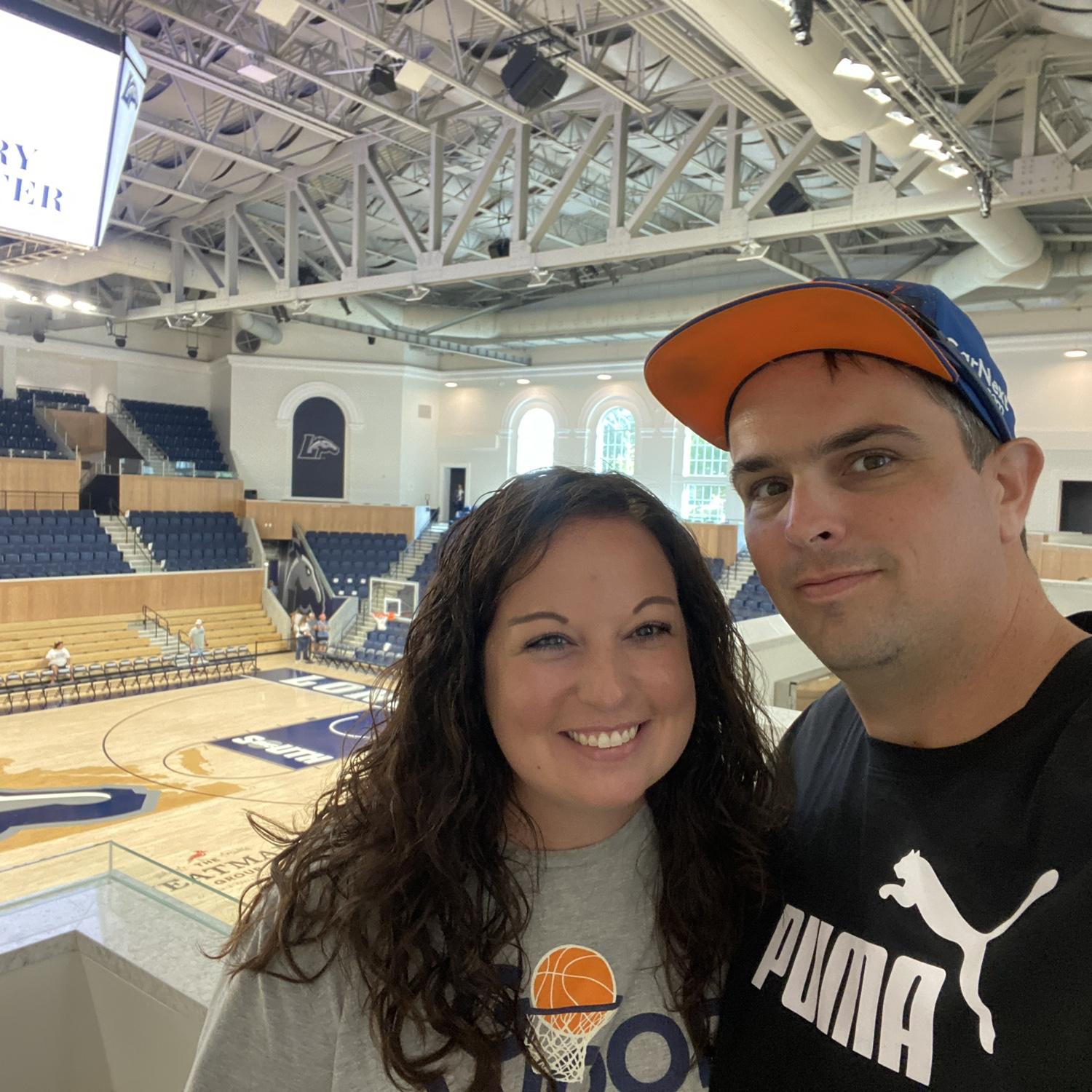 Our 4th date was spent traveling to Longwood to pick out Emily’s 🏀 season ticket seats. She told Kevin if they could spend the entire day together, then she would be ready to meet Isla when he was.