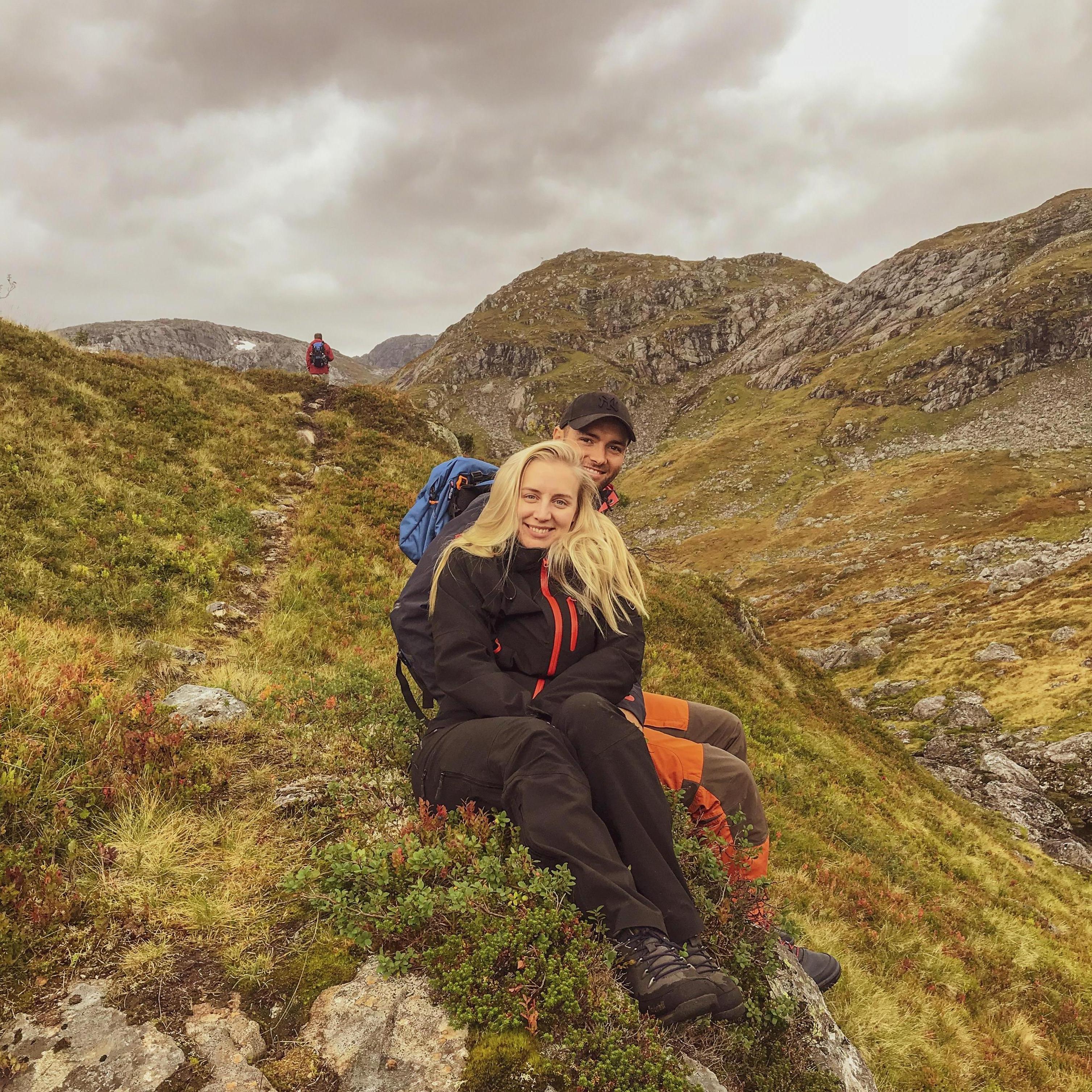 Sauesanking i Viksdalen september 20018.
Her visste ikkje Tonje at det skulle ta 12 tima å samle sammen alle sauene...
