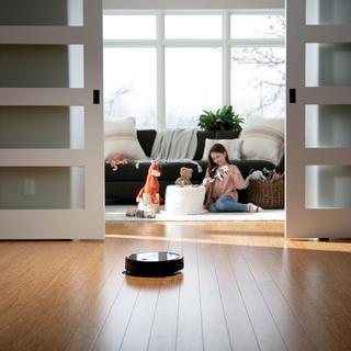 CleanView Connected Robot Vacuum