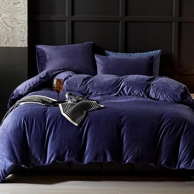 WARMDERN Violet Flannel Velvet Duvet Cover King Size Duvet Cover Bedding Sets, 3pcs Ultra Soft Luxury Textured Modern Crystal Velvet Duvet Covers with Zipper Closure(Violet, King)
