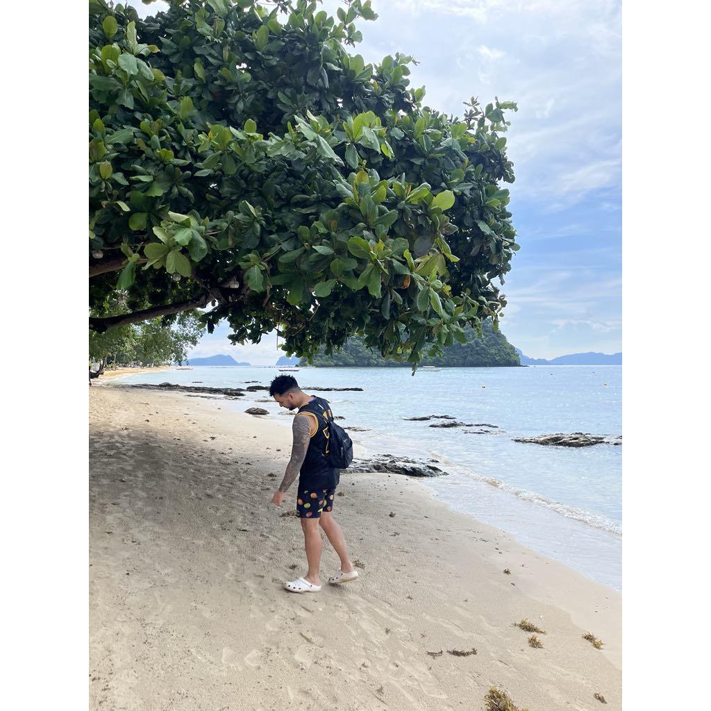 Maremegmeg Beach El Nido