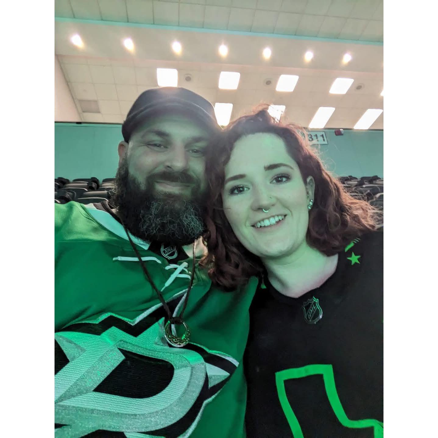 Go Star's! It was Randy's first hockey game.