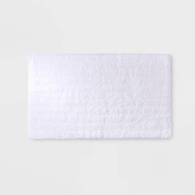 21"x34" Ultra Soft Tufted Bath Rug White - Casaluna™
