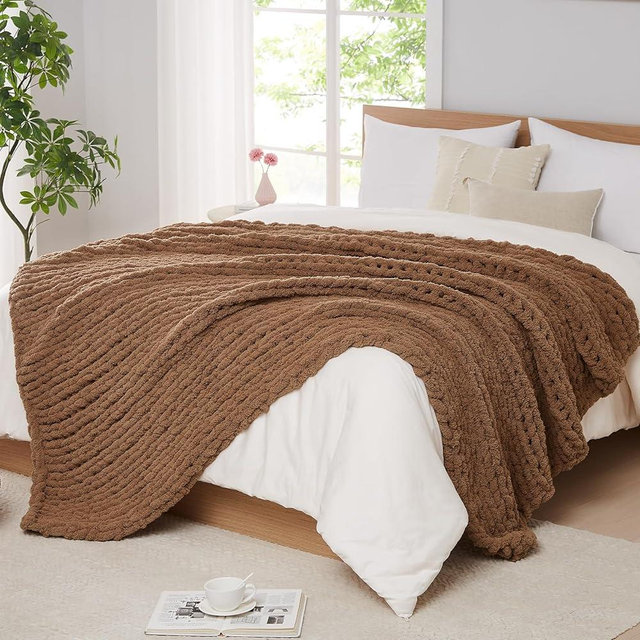 L'AGRATY Chunky Knit Blanket Throw - Soft Chenille Yarn Throw Blanket 60x80: Handmade Thick Cable Knit Crochet Blanket - Large Knit Blanket Chunky Rope Knot Throw Blanket for Couch Sofa Bed Home Decor