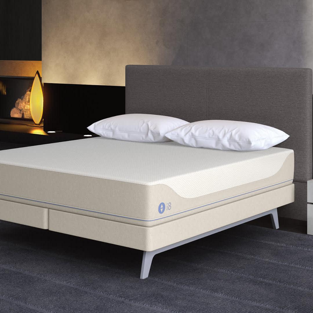 Comfort and good sleep will be very important as we move into new steps in our careers. Contribute here towards a new mattress!