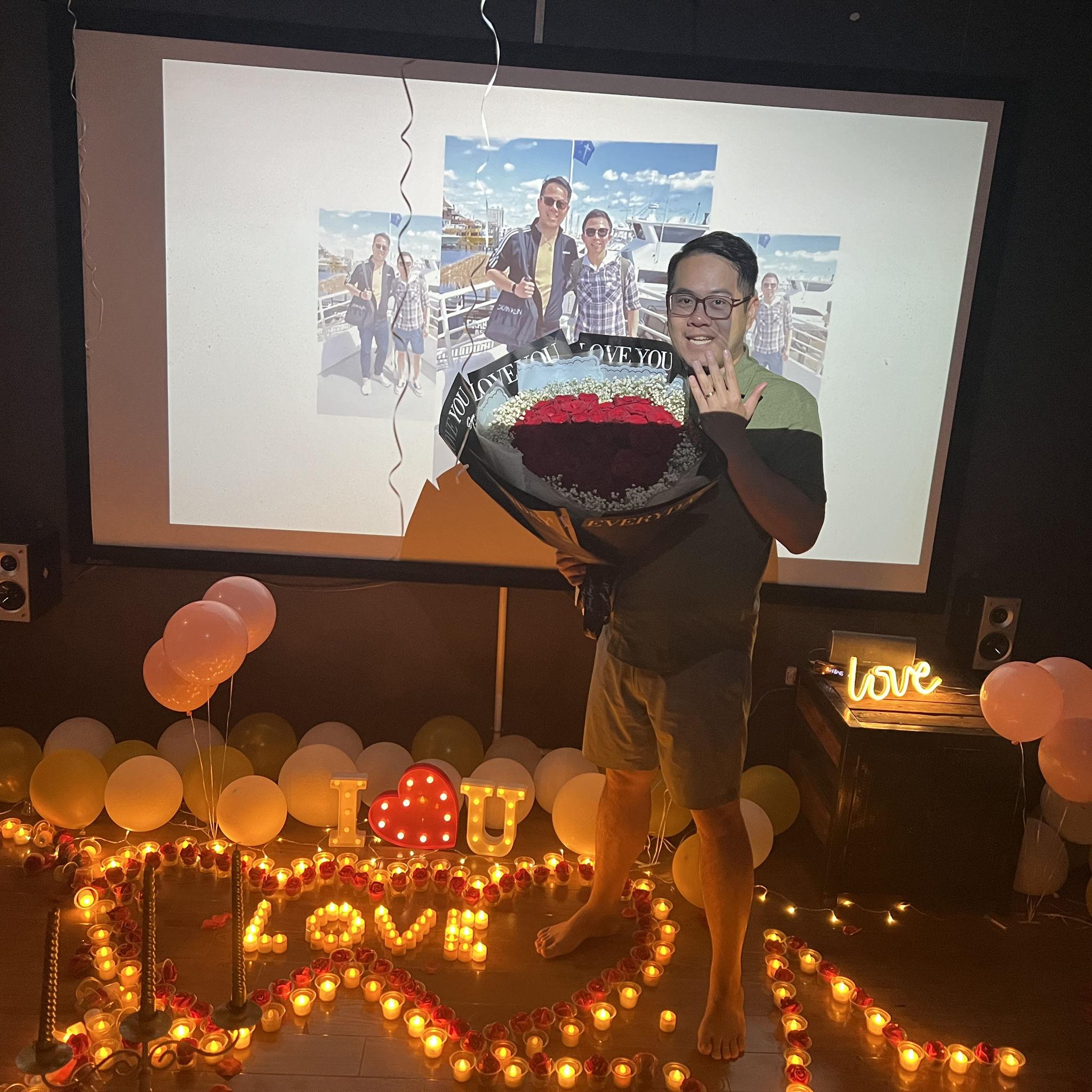 (17) They arrived at a movie cafe where things quickly took a turn for the cinematic.