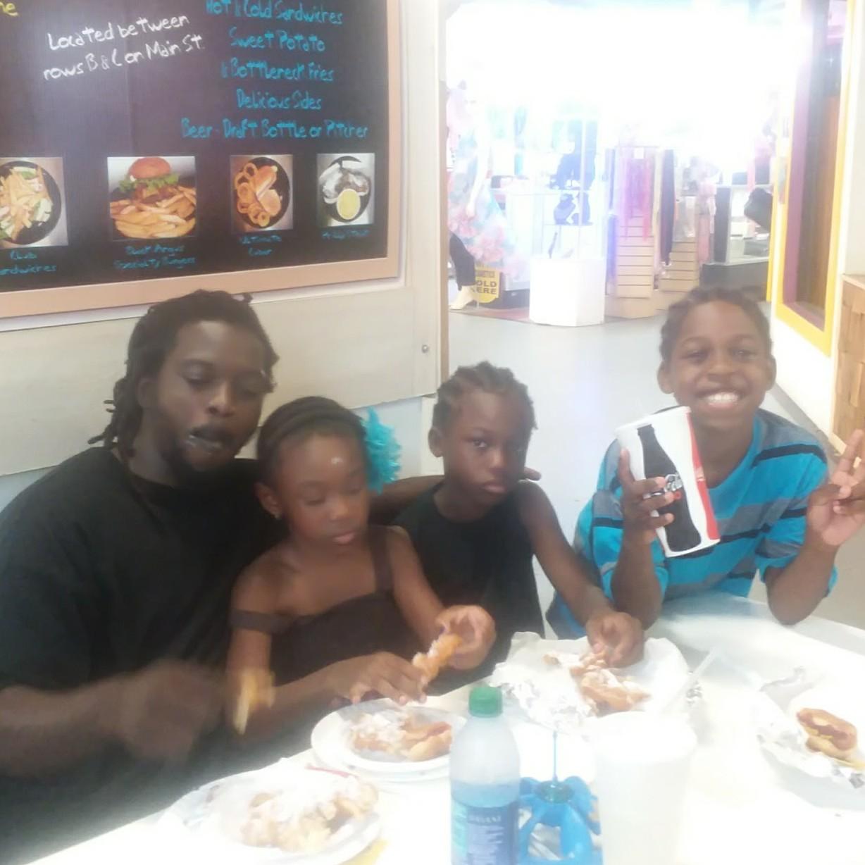 We was at the Flea Market passing the time away and having Fun!