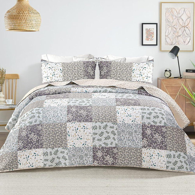 Whale Flotilla Reversible Patchwork Quilts King Size, Lightweight Boho Printed Bedspreads Coverlets Quilt Bedding Set with 2 Pillow Shams for All Seasons, Light Grey