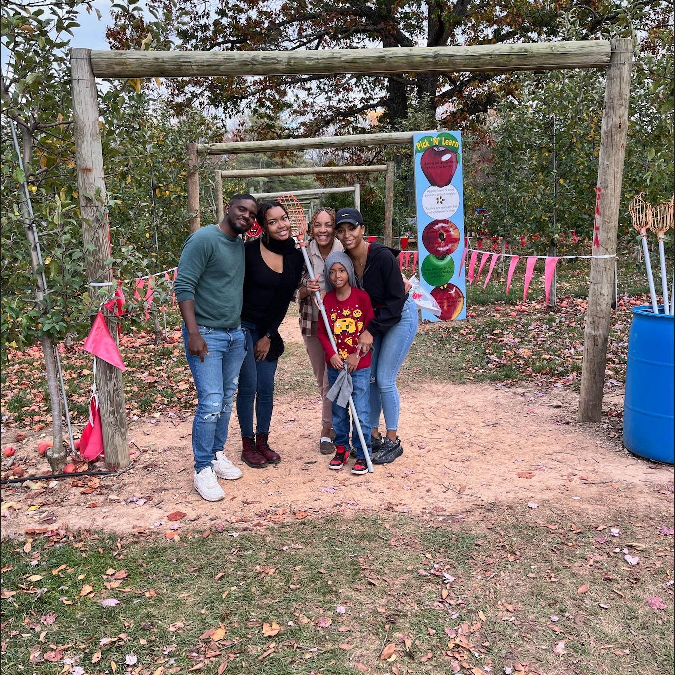 A new family tradition 🍎:
Apple picking with Bre’s family for the first time, now one of our favorite traditions each year.