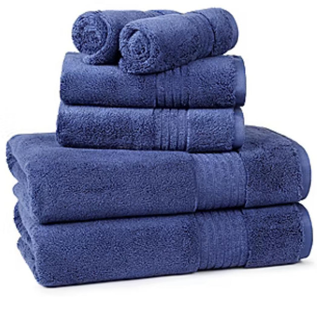 Liz Claiborne Signature Plush Bath Towel - Summit Blue