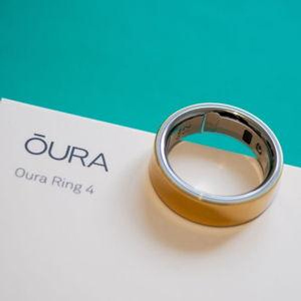 Oura Ring 4 - Silver