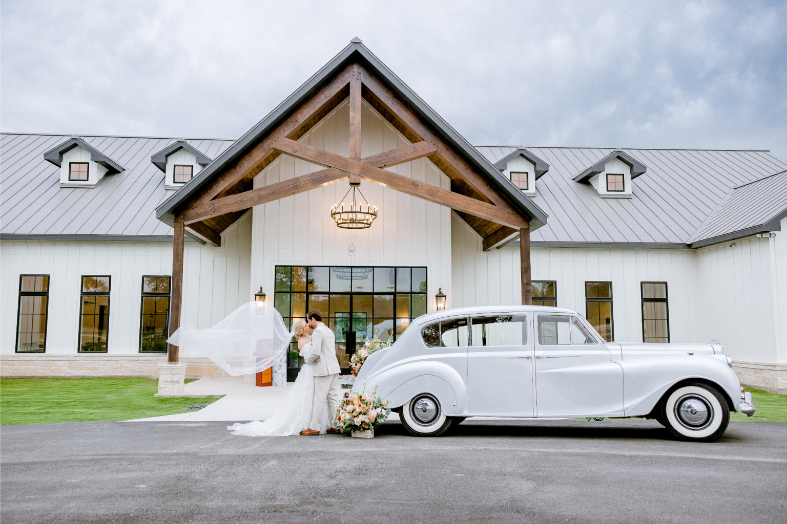 The Wedding Website of Vivian Aracely Serrano and Shane Nicholas Rey Herbert