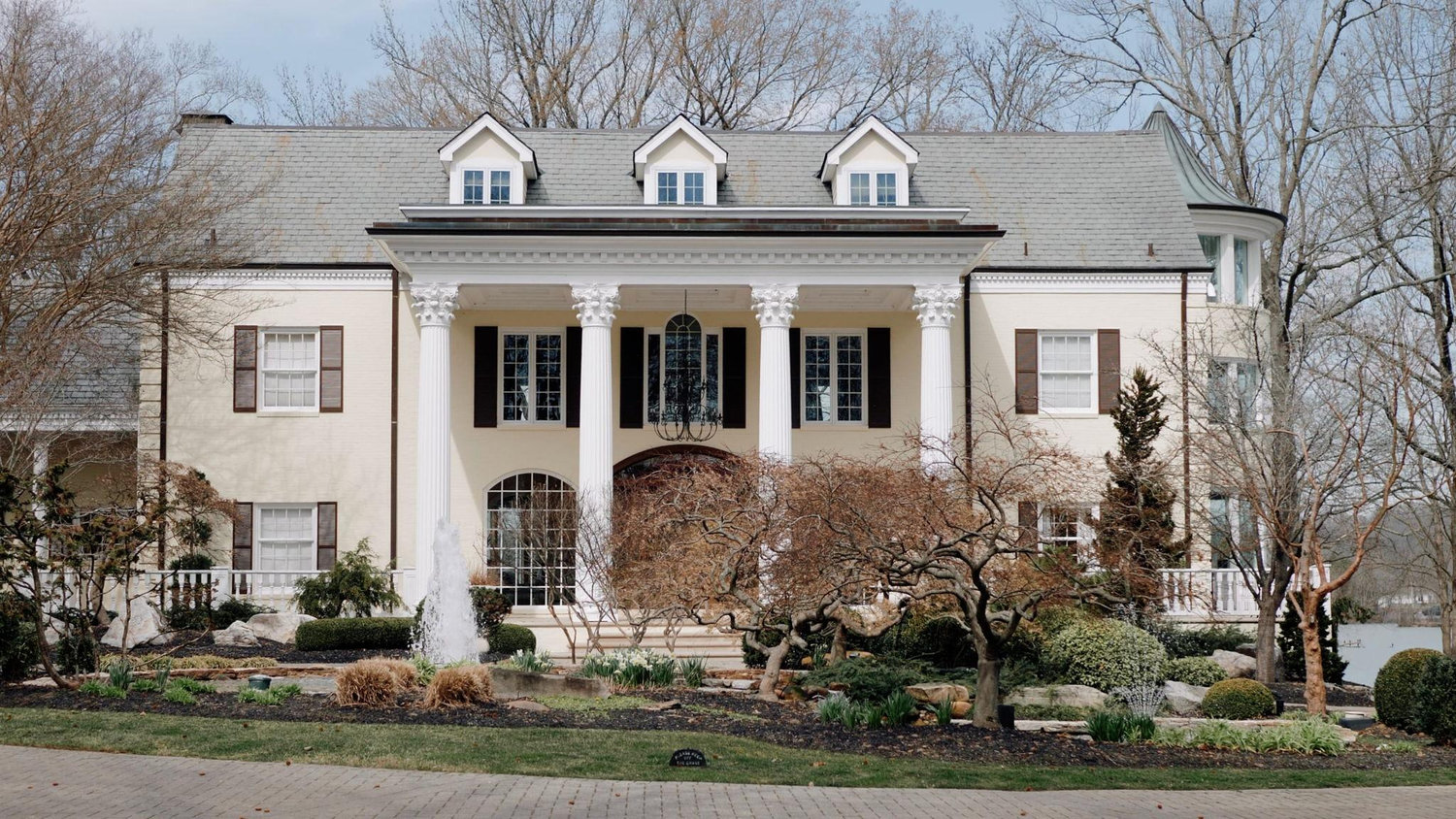 The Wedding Website of Emily Morgan and Sam Hollingsworth