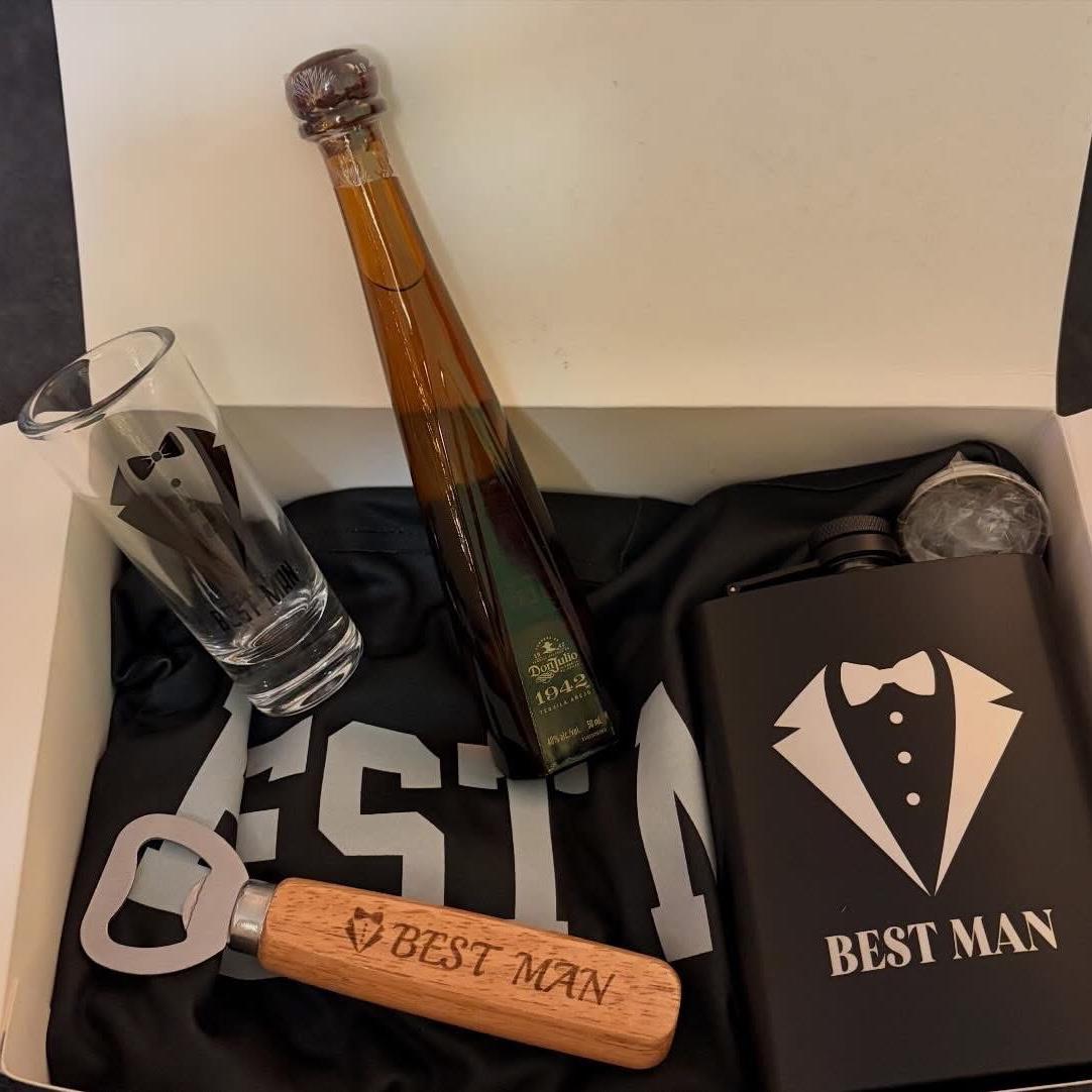 Groomsman/Best man box!